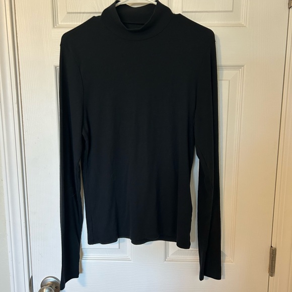 Abercrombie & Fitch Black Long Sleeve Mock Neck - Picture 1 of 2